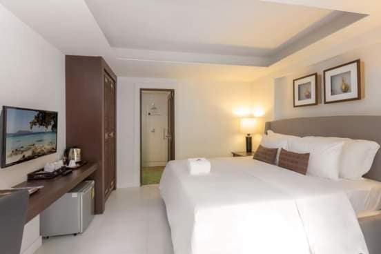 The Top Patong Resort. Экстерьер фото
