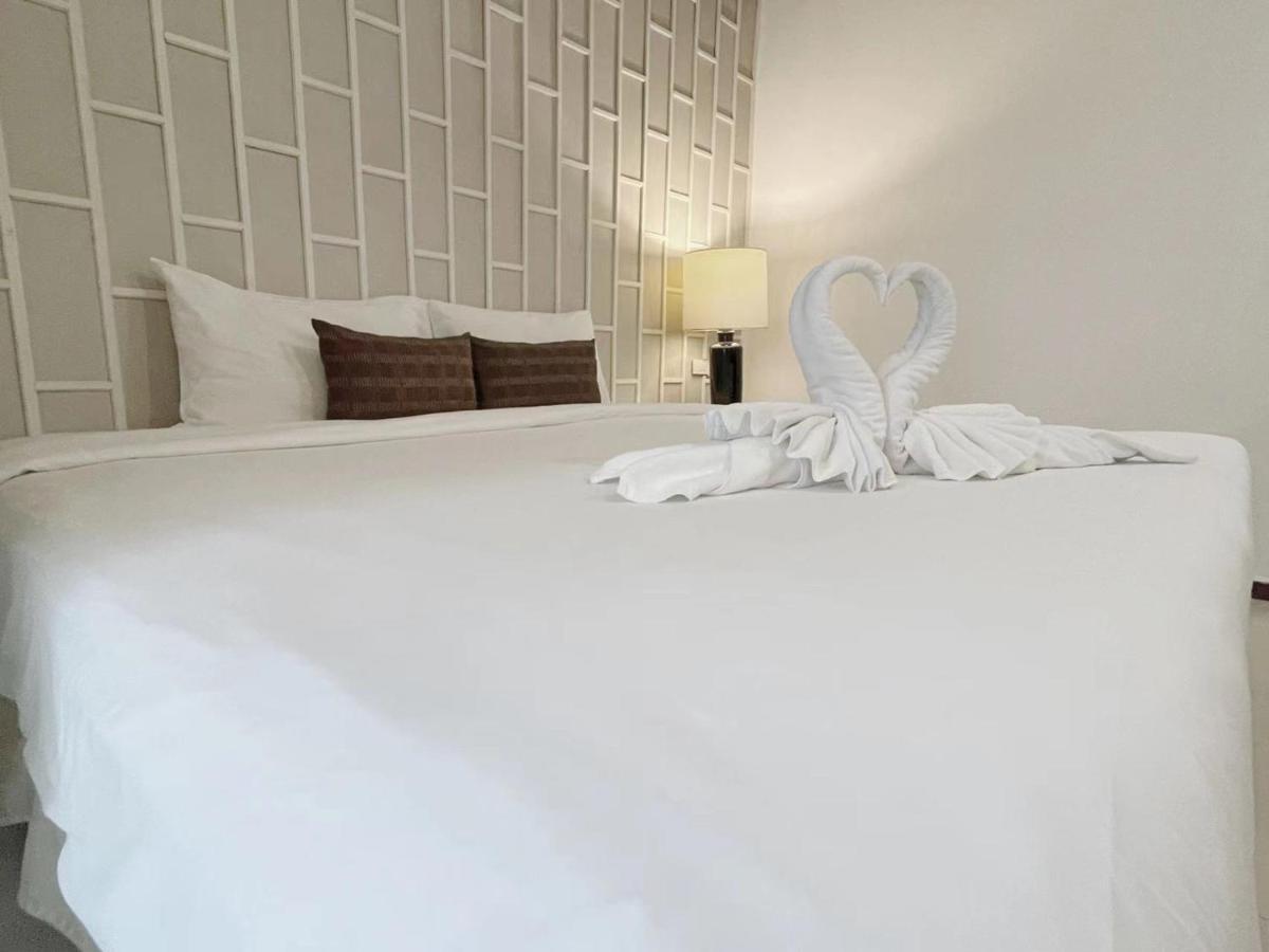 The Top Patong Resort. Экстерьер фото