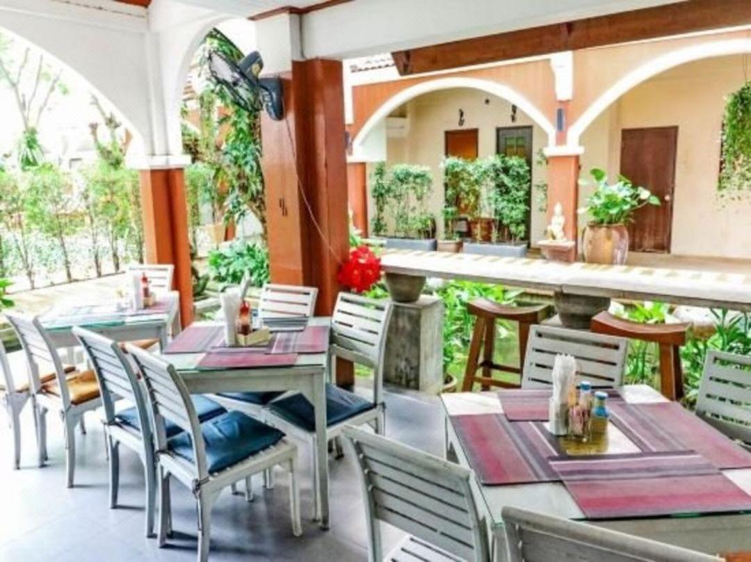 The Top Patong Resort. Экстерьер фото