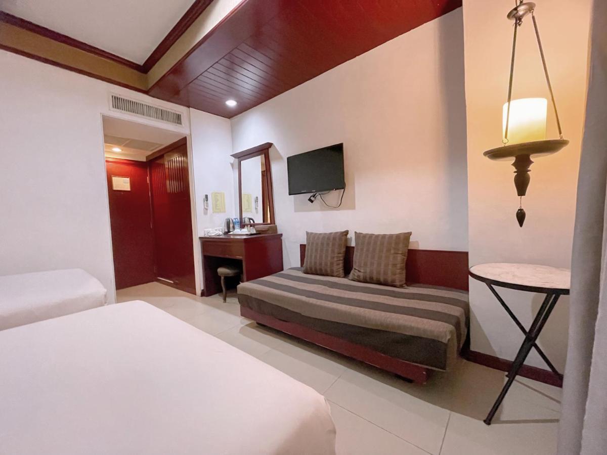 The Top Patong Resort. Экстерьер фото
